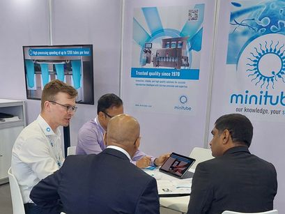 Minitube se reune con profesionales del sector en VIV Asia 2025